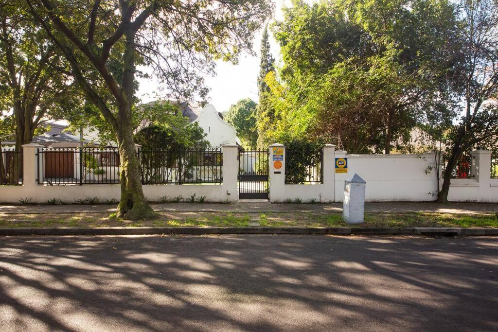 كيب تاون Mawethu Peaceful Garden With Covered Pool And Braai Area المظهر الخارجي الصورة