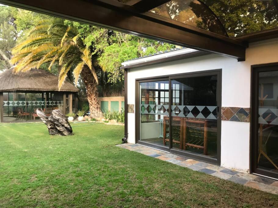 كيب تاون Mawethu Peaceful Garden With Covered Pool And Braai Area المظهر الخارجي الصورة